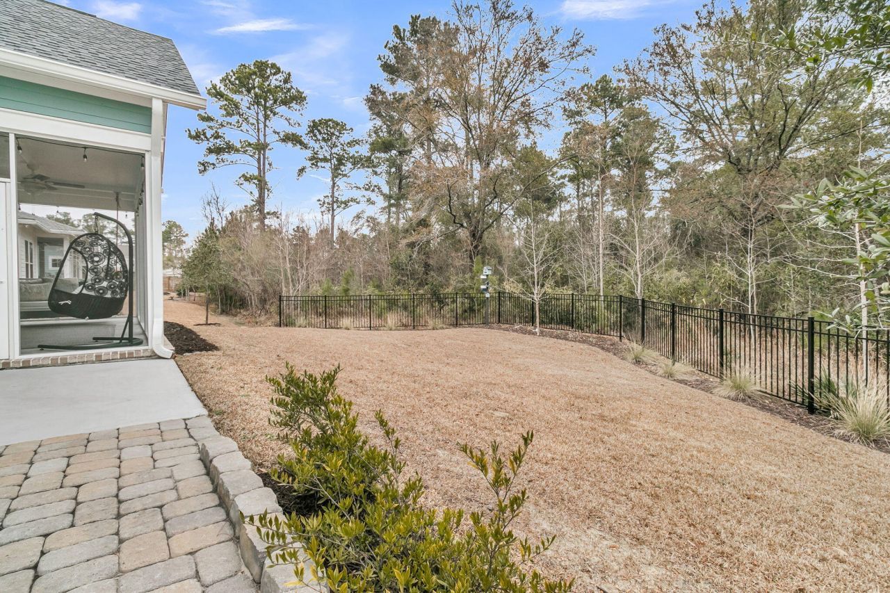 121 Falaise Street Photo 45