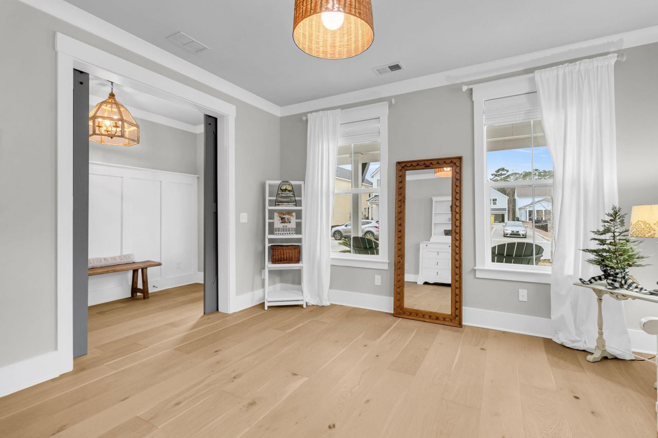 121 Falaise Street Photo 7