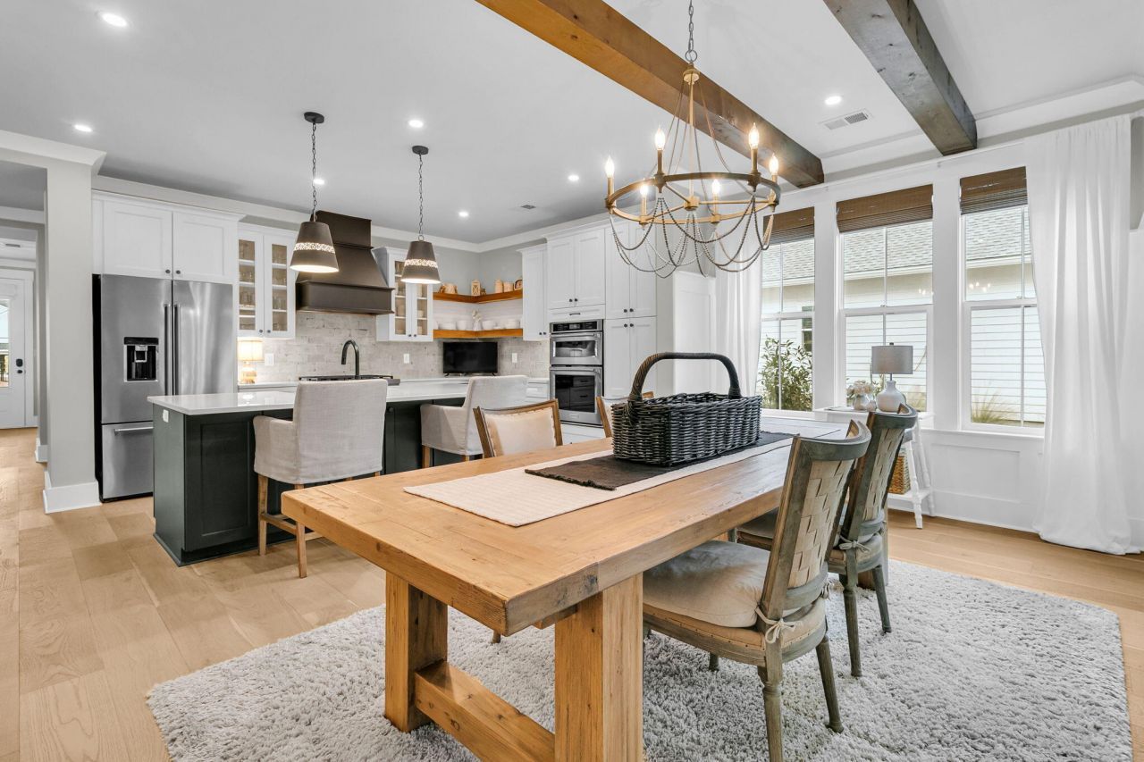 121 Falaise Street Photo 9