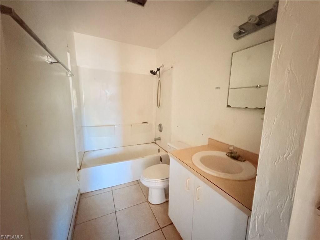 419 NE 16th Pl, Cape Coral, FL 33909 Photo