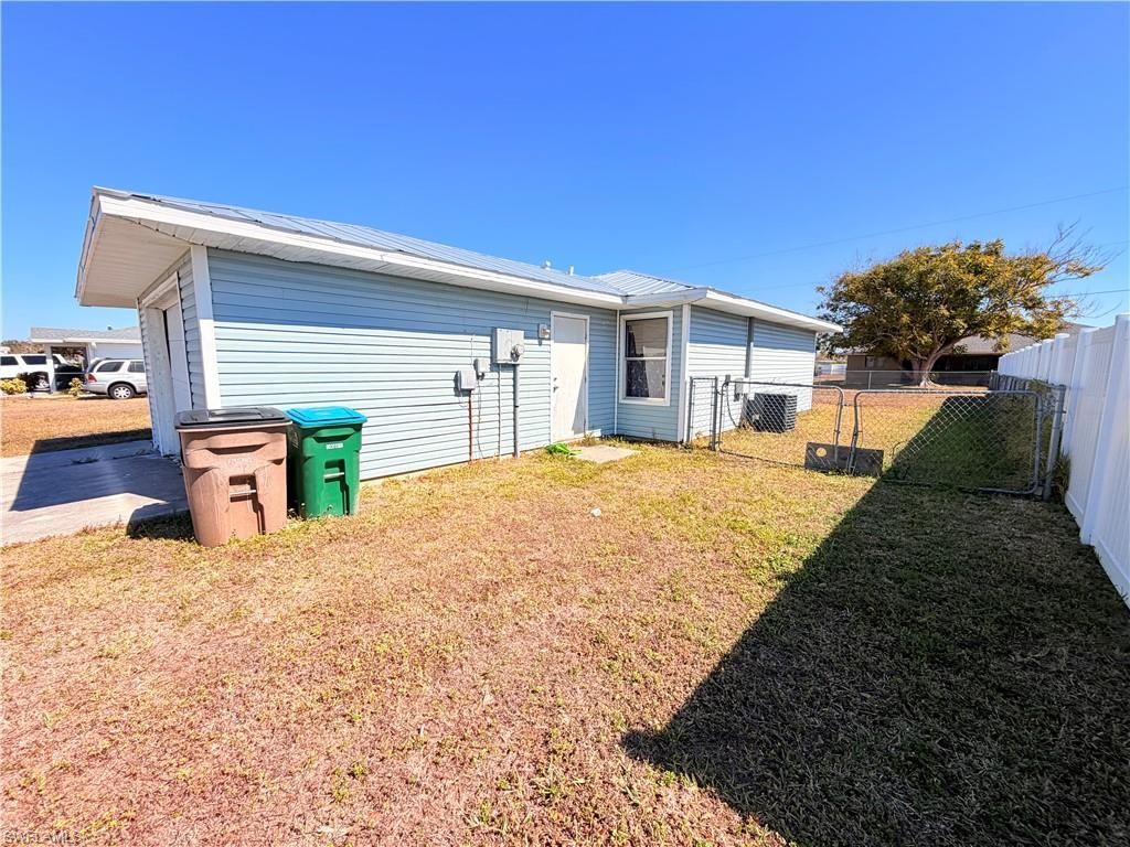 419 NE 16th Pl, Cape Coral, FL 33909 Photo