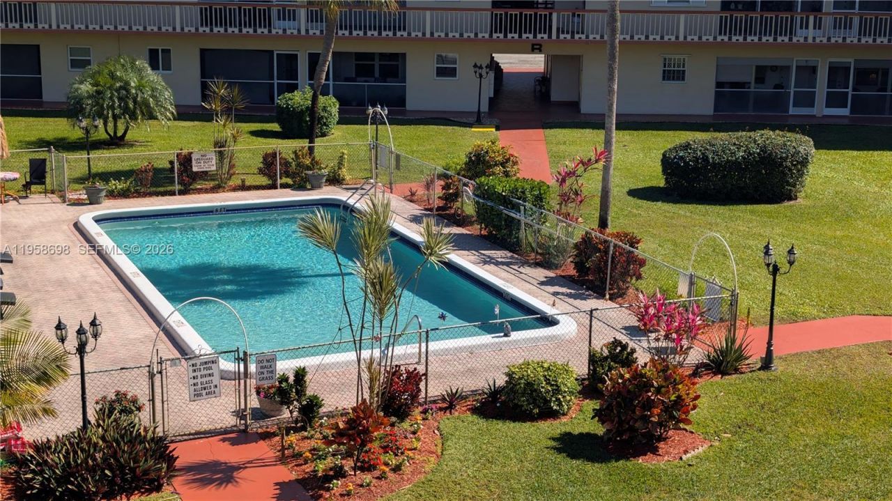 5300 Washington St , Unit T324, Hollywood, FL 33021 Photo