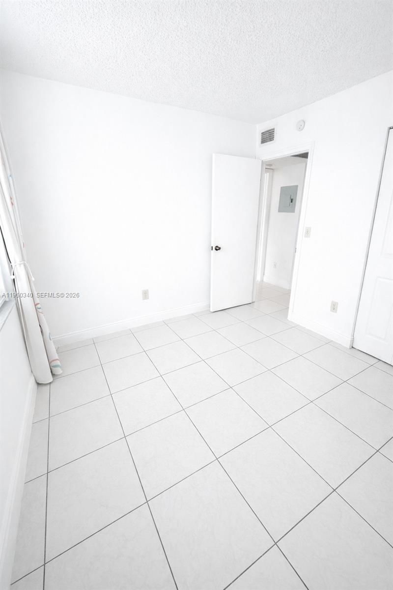 2530 W 67th Pl, Unit 12-29, Hialeah, FL 33016 Photo