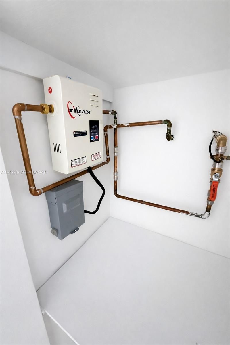 2530 W 67th Pl, Unit 12-29, Hialeah, FL 33016 Photo