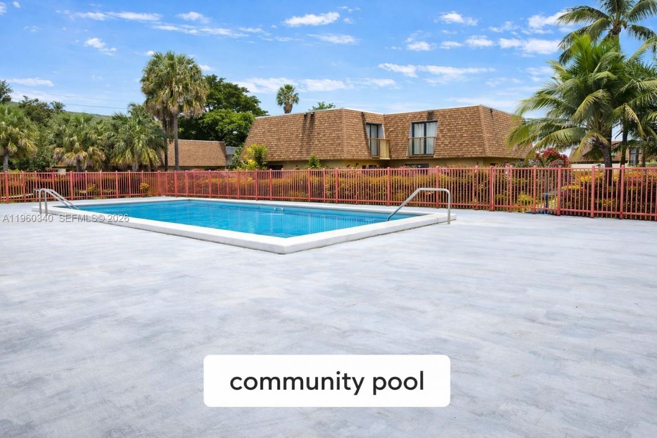 2530 W 67th Pl, Unit 12-29, Hialeah, FL 33016 Photo