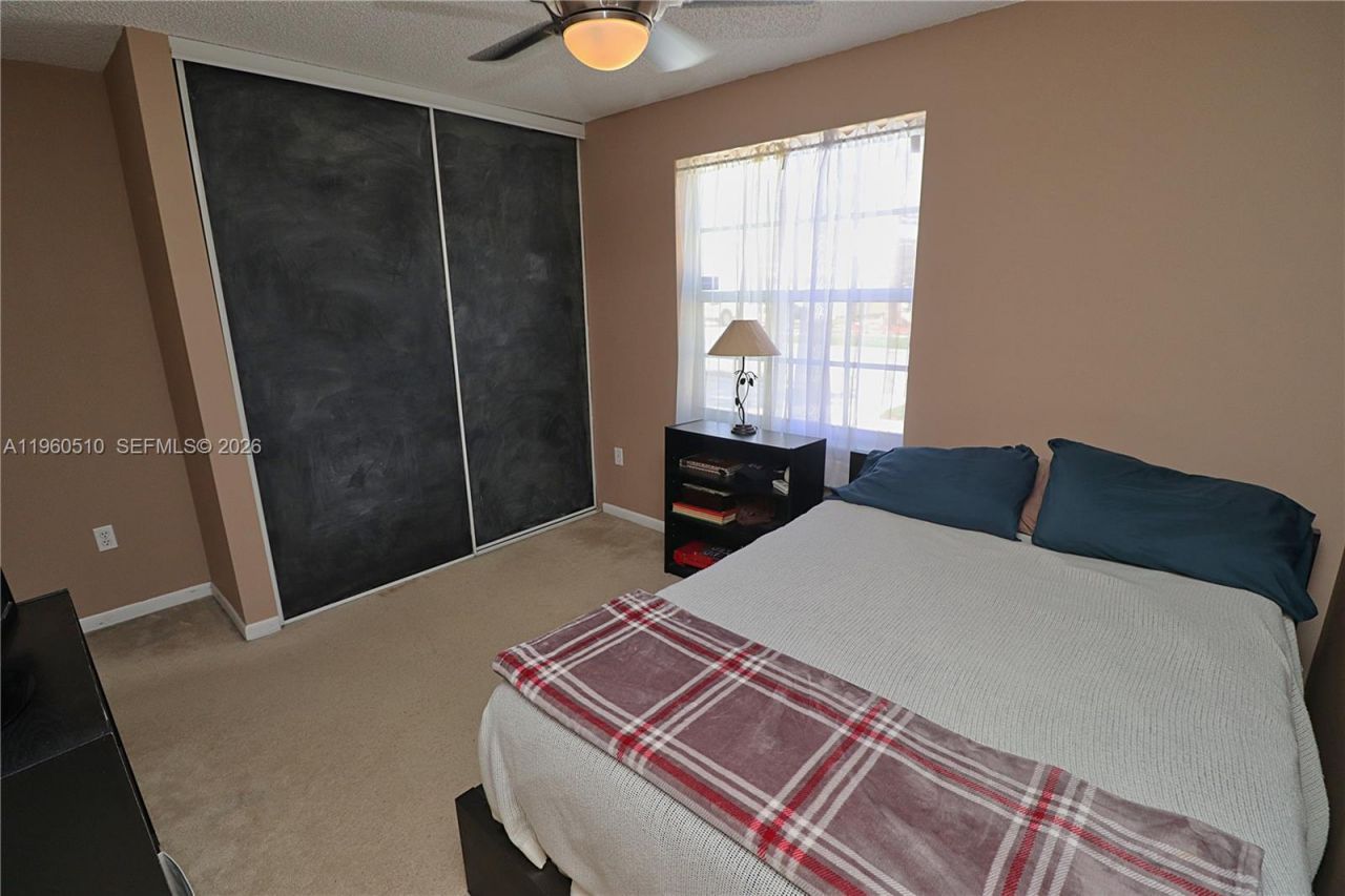 1523 NW 158th Ave, Pembroke Pines, FL 33028 Photo