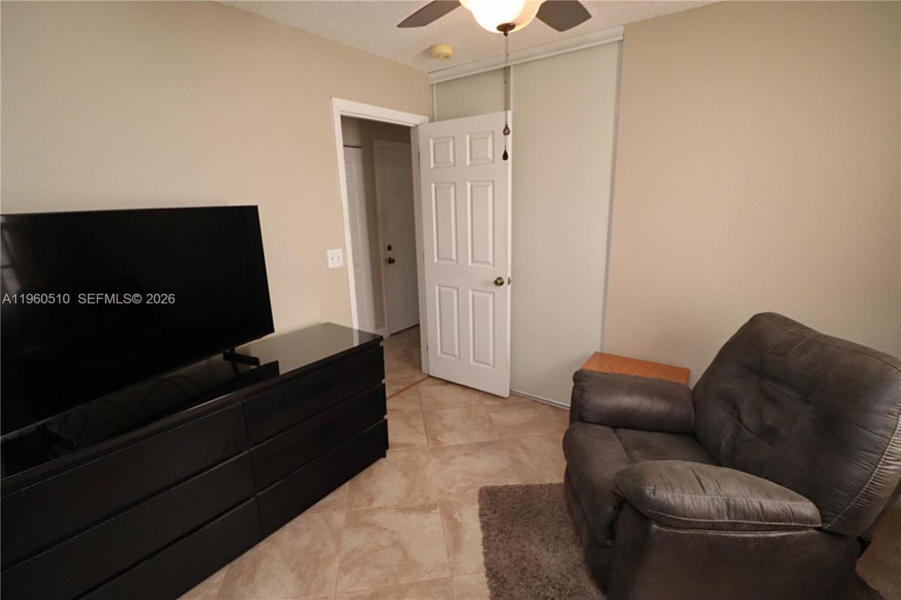 1523 NW 158th Ave, Pembroke Pines, FL 33028 Photo