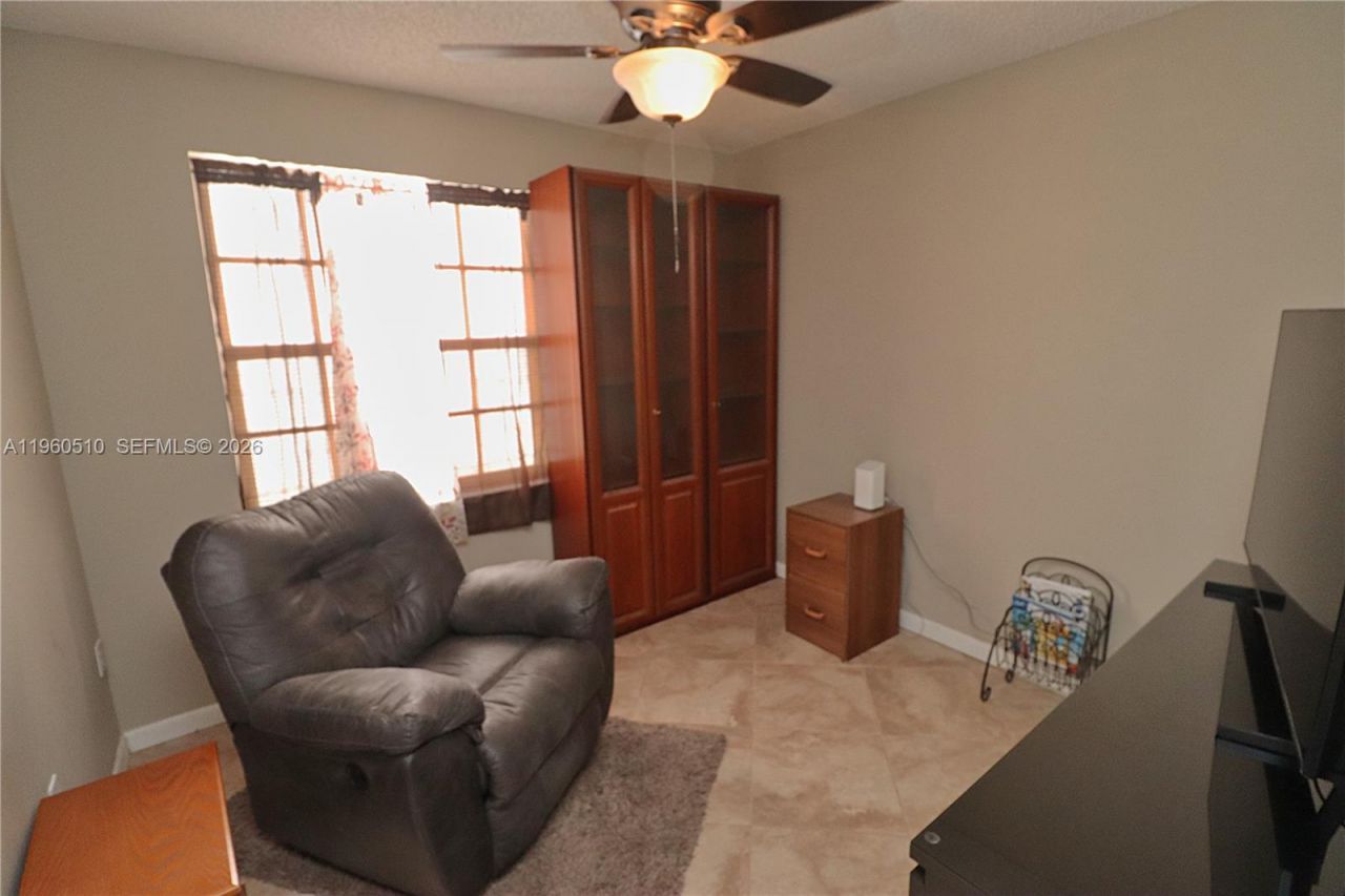 1523 NW 158th Ave, Pembroke Pines, FL 33028 Photo