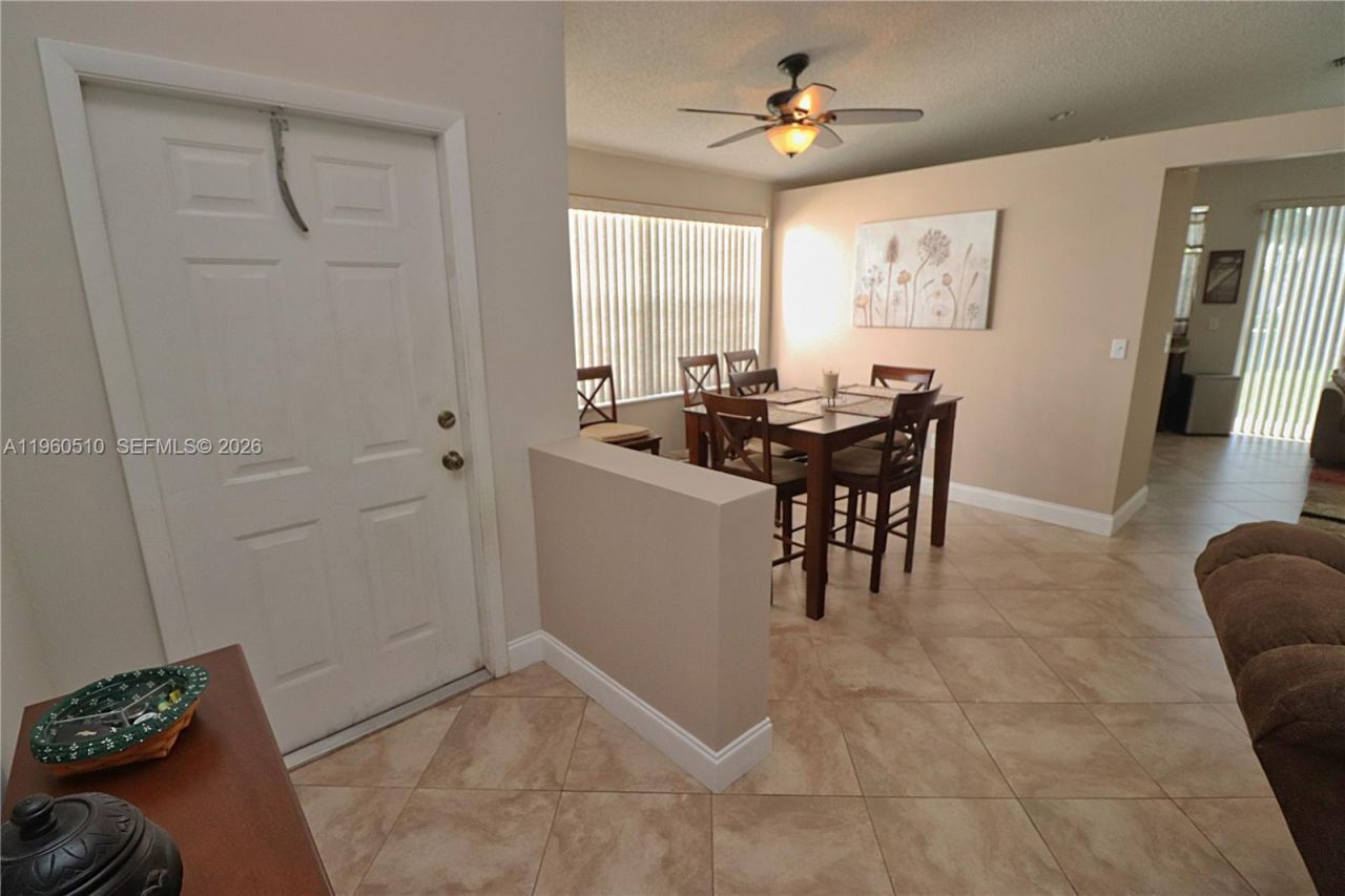 1523 NW 158th Ave, Pembroke Pines, FL 33028 Photo
