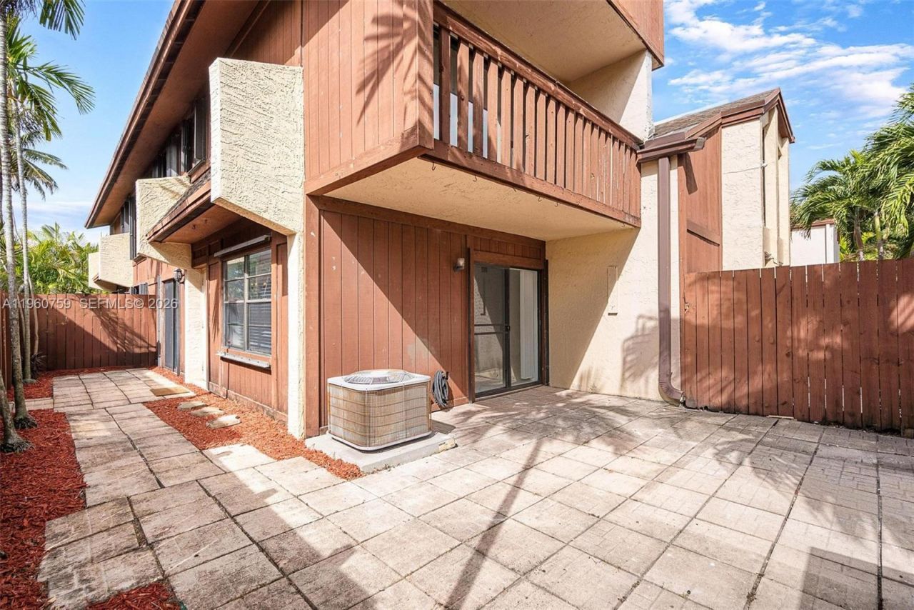 7074 SW 114th Pl, Unit B, Miami, FL 33173 Photo