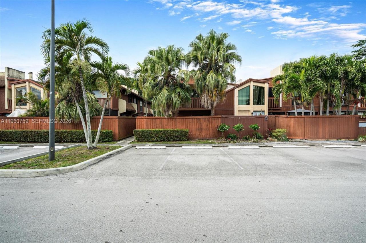 7074 SW 114th Pl, Unit B, Miami, FL 33173 Photo