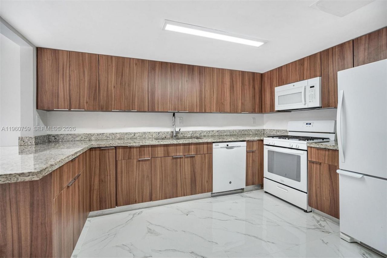 7074 SW 114th Pl, Unit B, Miami, FL 33173 Photo