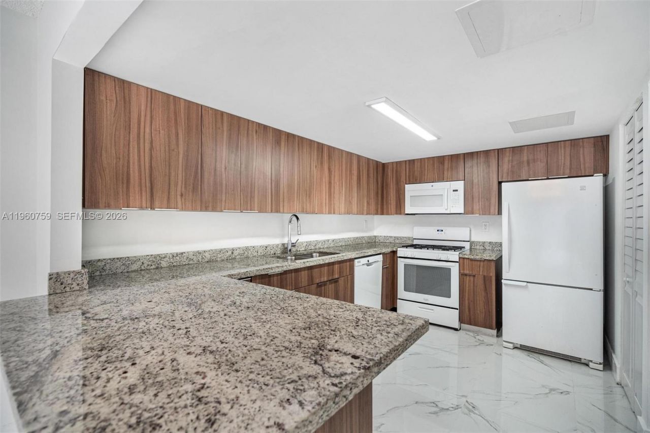 7074 SW 114th Pl, Unit B, Miami, FL 33173 Photo