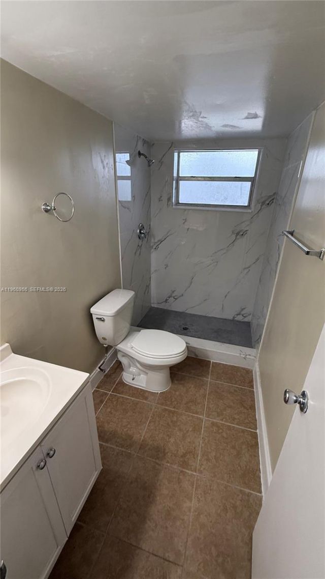 8350 Sands Point Blvd, Unit E204, Tamarac, FL 33321 Photo