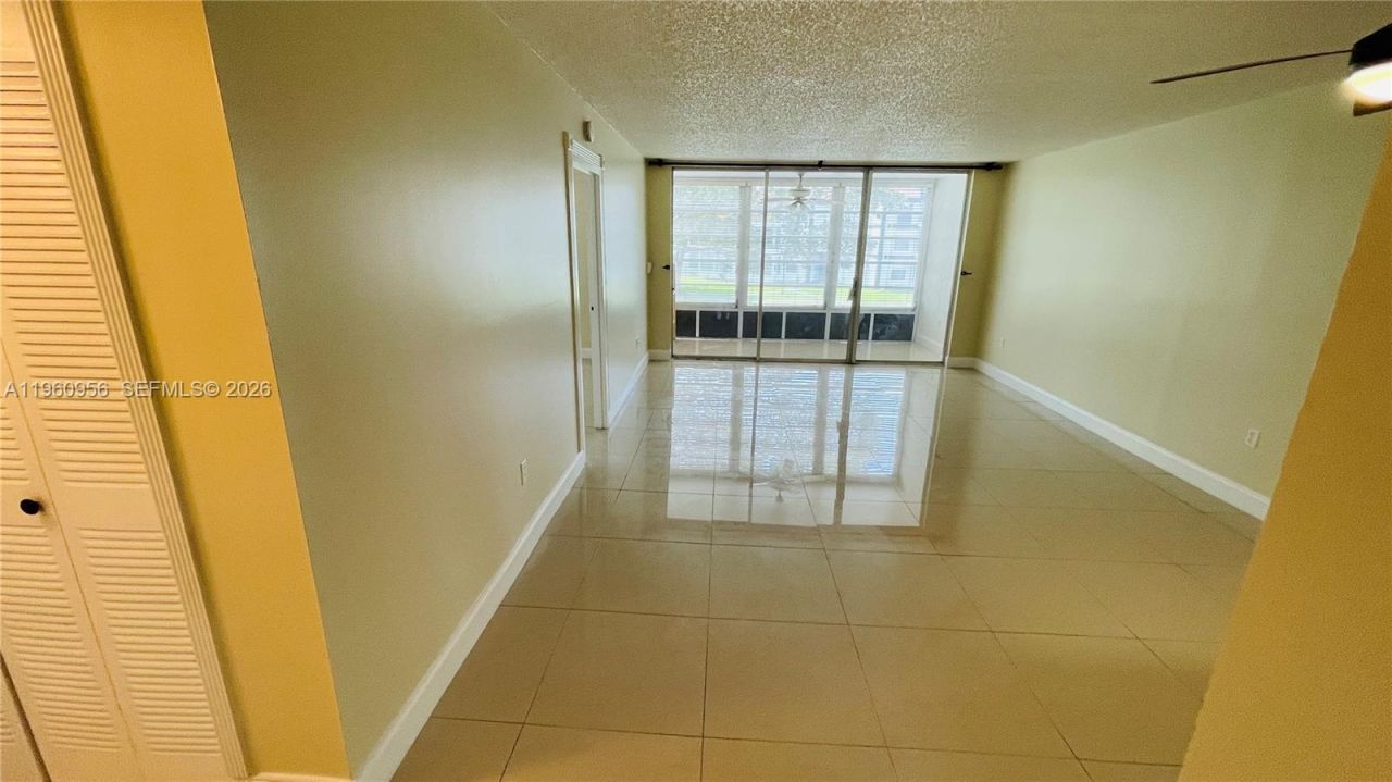 8350 Sands Point Blvd, Unit E204, Tamarac, FL 33321 Photo