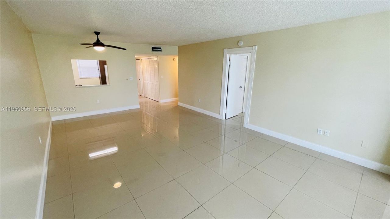 8350 Sands Point Blvd, Unit E204, Tamarac, FL 33321 Photo
