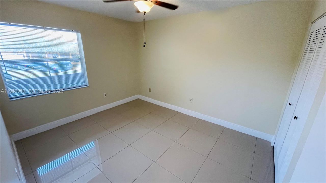 8350 Sands Point Blvd, Unit E204, Tamarac, FL 33321 Photo