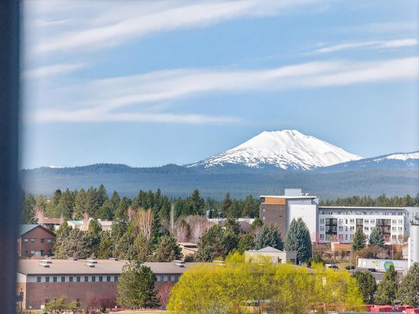 291 SW Bluff Drive, UNIT 320, Bend, OR 97702
