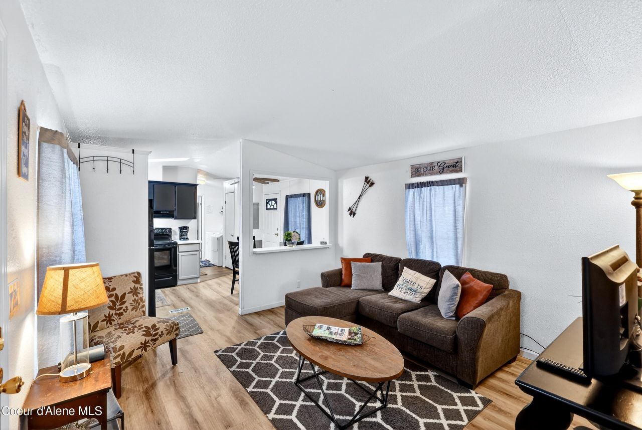 495 W Lauf Ln, Coeur d Alene, ID 83815 Main Photo