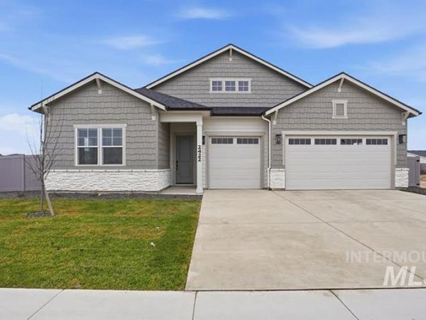 2422 N Kenora Ave, Star, ID 83669