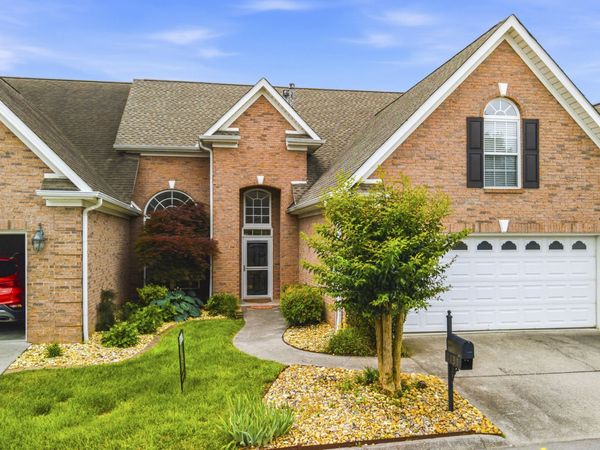 1139 Creekside Village Way, Seymour, TN 37865