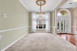 486 Camden Circle photo 4