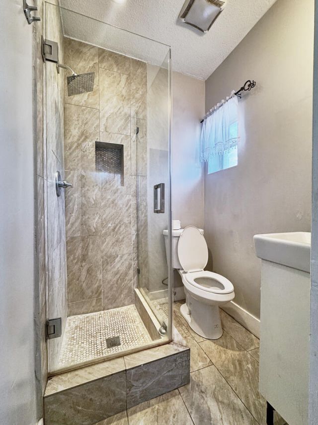 3621 NW 35th Way, Lauderdale Lakes, FL 33309 Photo