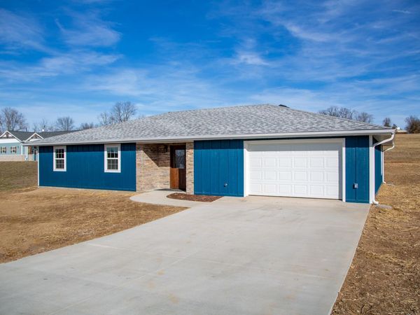 000 Kenny Street, Ava, MO 65608