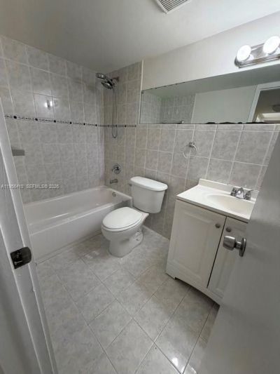 10231 Fontainebleau Blvd , Unit 201, Miami, FL 33172 Photo