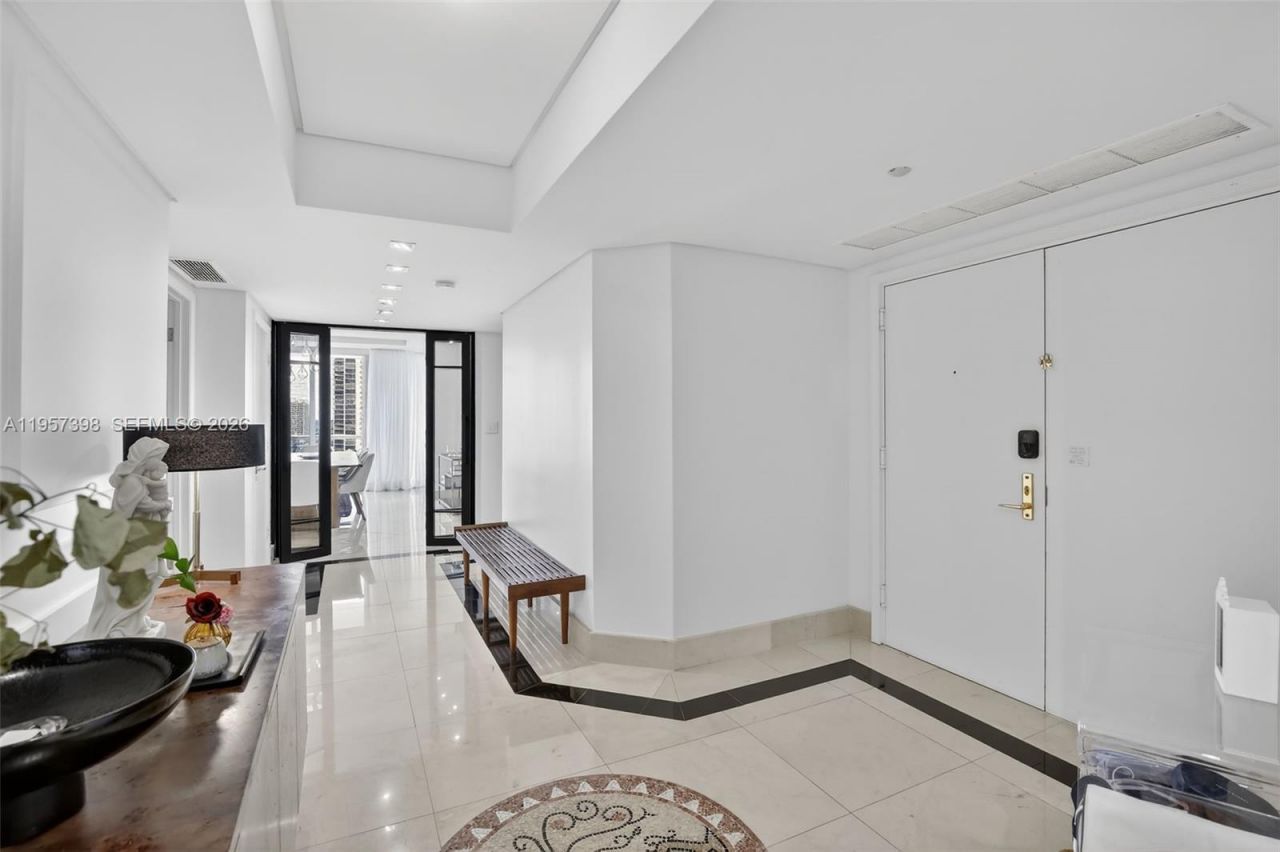 7000 Island Blvd, Unit 1109, Aventura, FL 33160 Photo