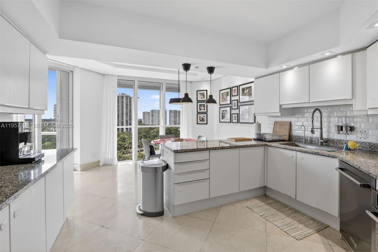 7000 Island Blvd, Unit 1109, Aventura, FL 33160 Photo
