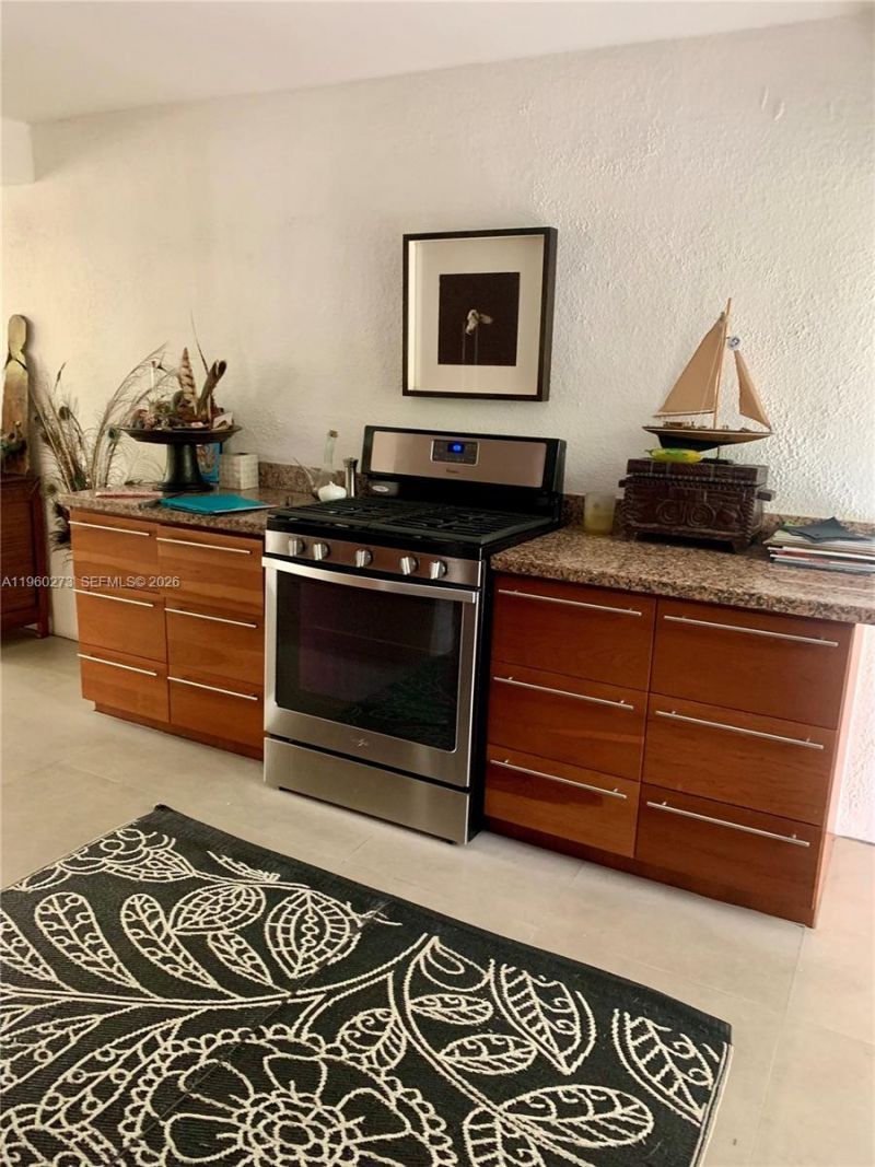 2485 Inagua Ave , Miami, FL 33133 Photo