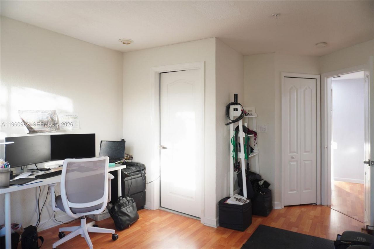 130 Jacaranda Country Club Dr, Unit 203, Plantation, FL 33324 Photo