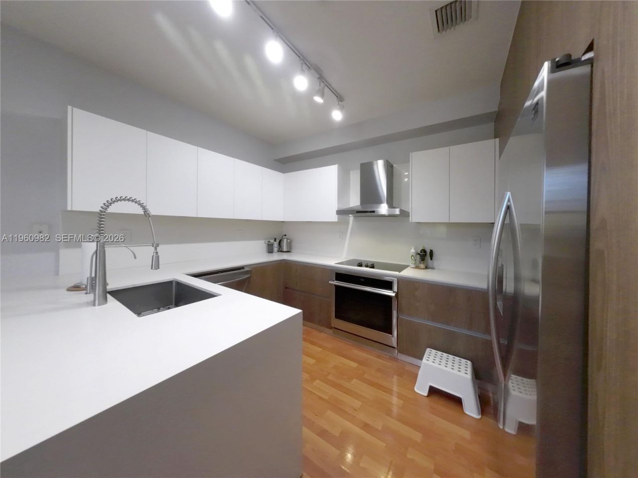 130 Jacaranda Country Club Dr, Unit 203, Plantation, FL 33324 Photo