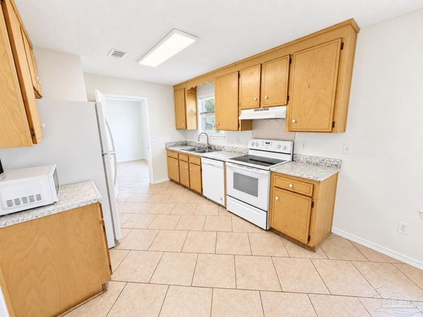 4252 Castille Ave, Milton, FL 32571