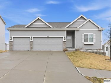 5903 N 183 Street, Omaha, NE 68022