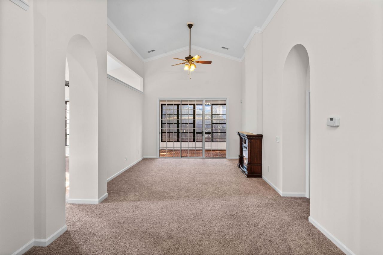 147 Sugar Loaf Ln. Photo 6