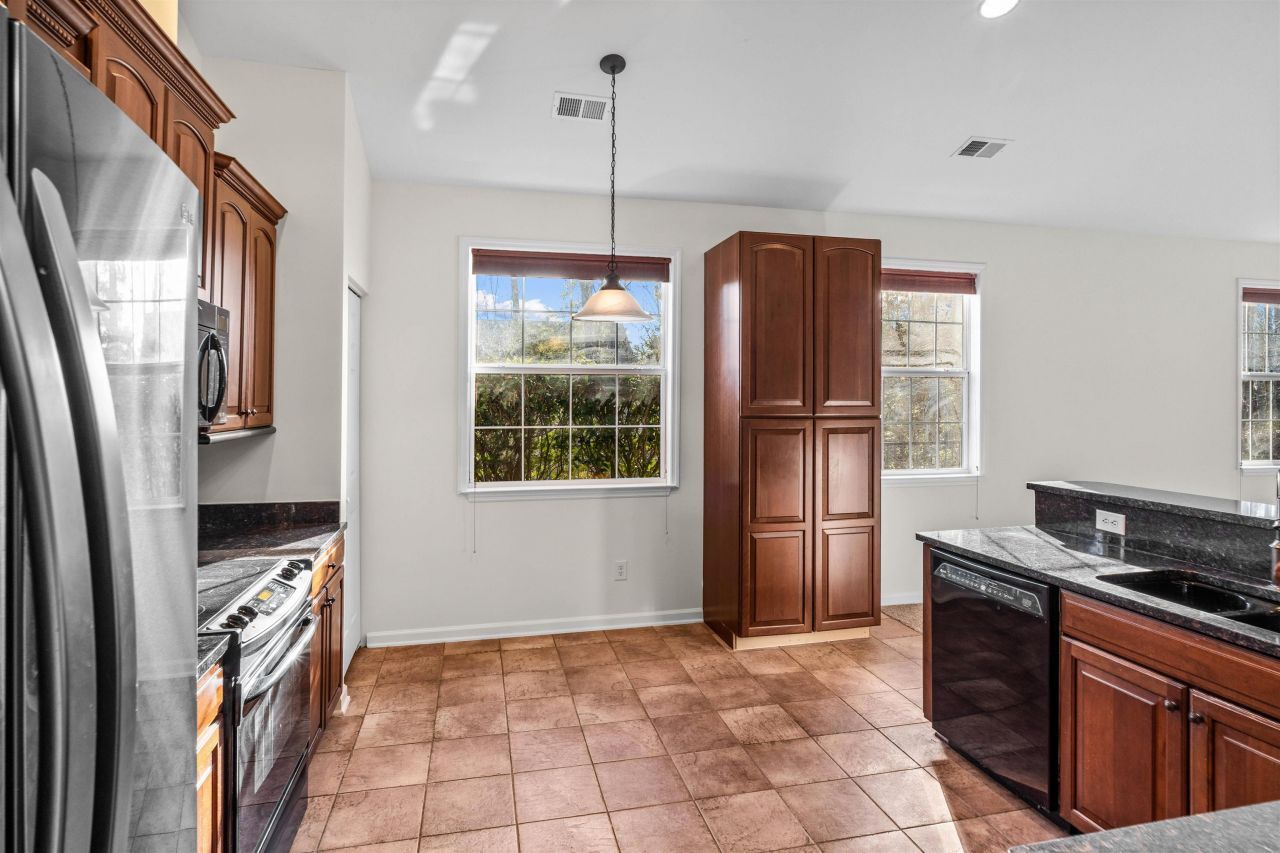 147 Sugar Loaf Ln. Photo 9