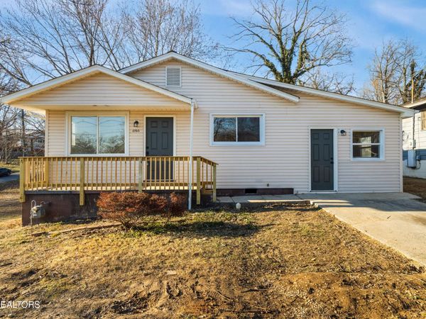 2705 NE Spencer St, Knoxville, TN 37917