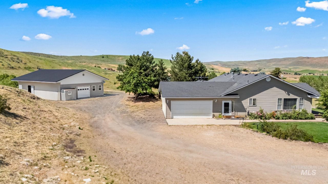 1715 Striker Lane, Weiser, ID 83672 Main Photo