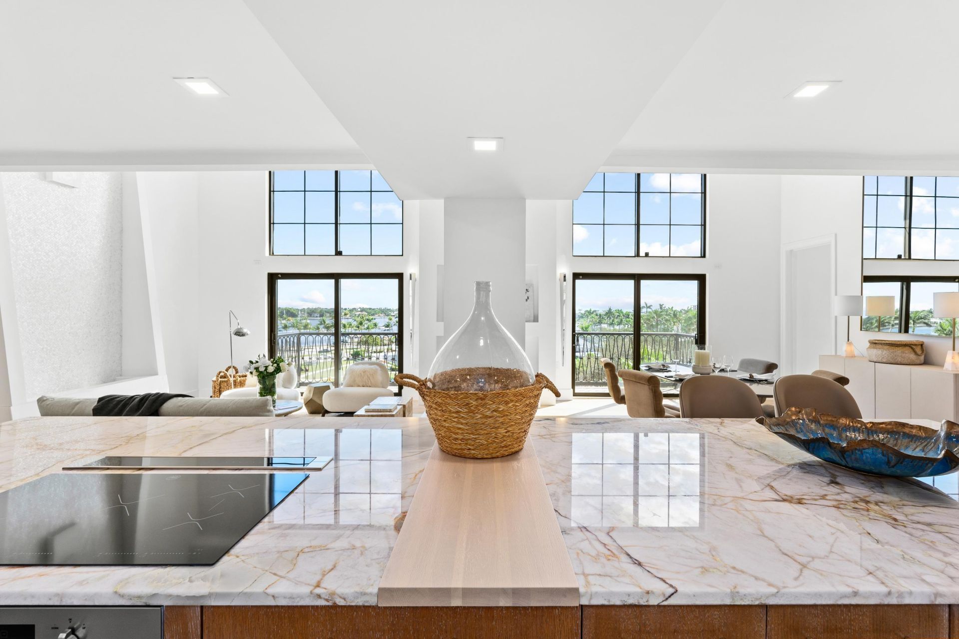 101 N Clematis Street, Unit 412, West Palm Beach, FL 33401 Photo