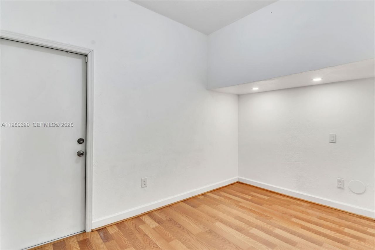 11321 NW 84th St , Doral, FL 33178 Photo