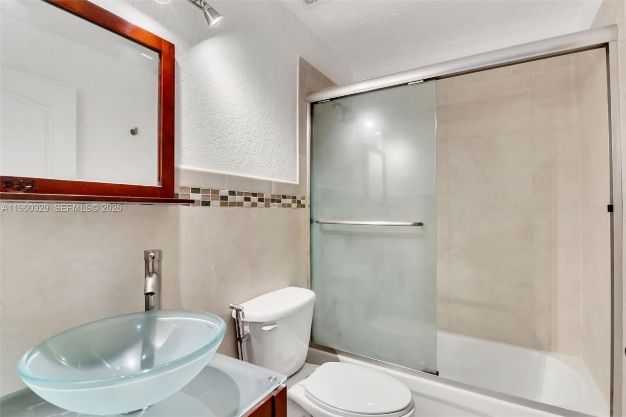 11321 NW 84th St , Doral, FL 33178 Photo