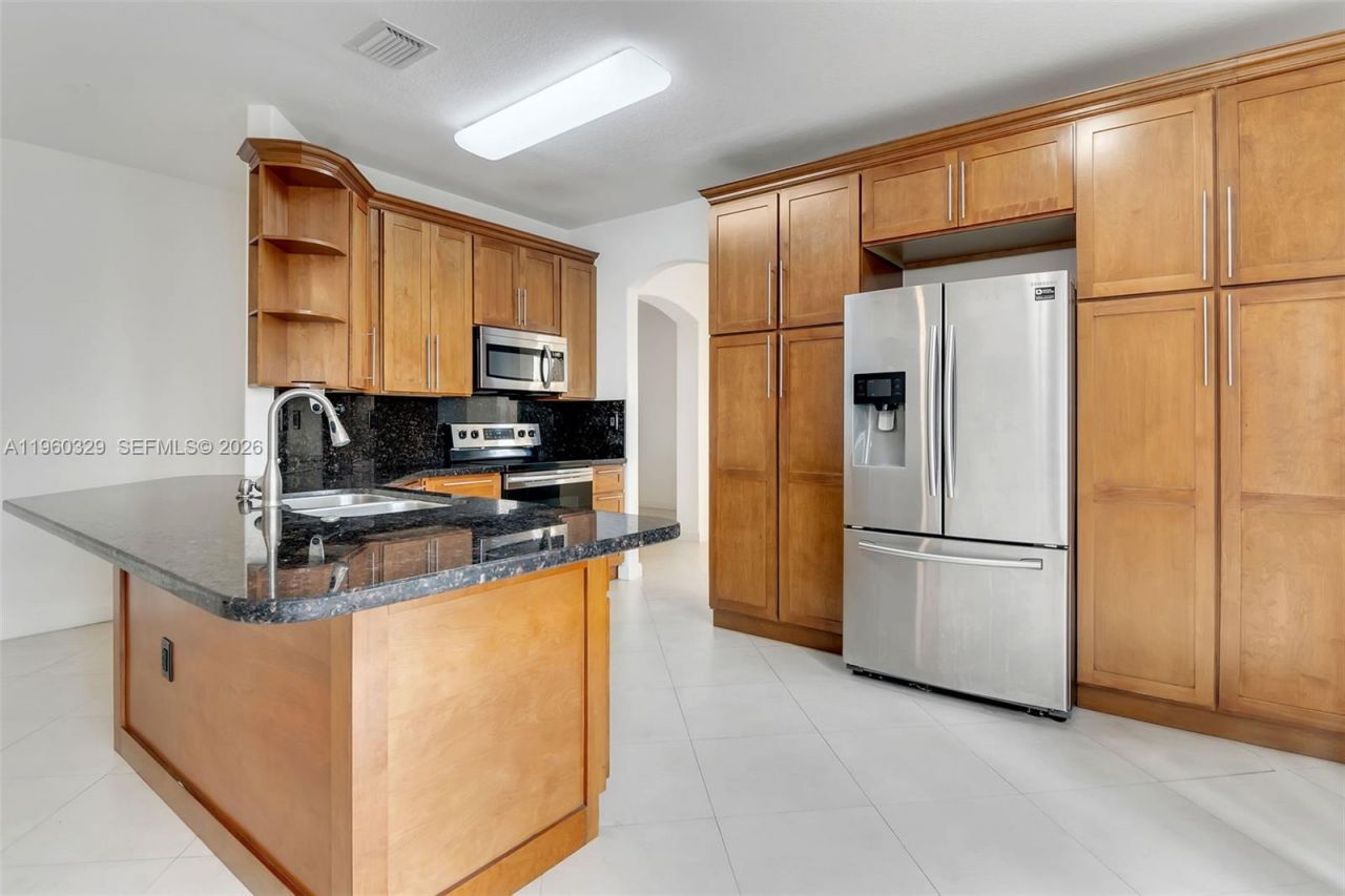 11321 NW 84th St , Doral, FL 33178 Photo