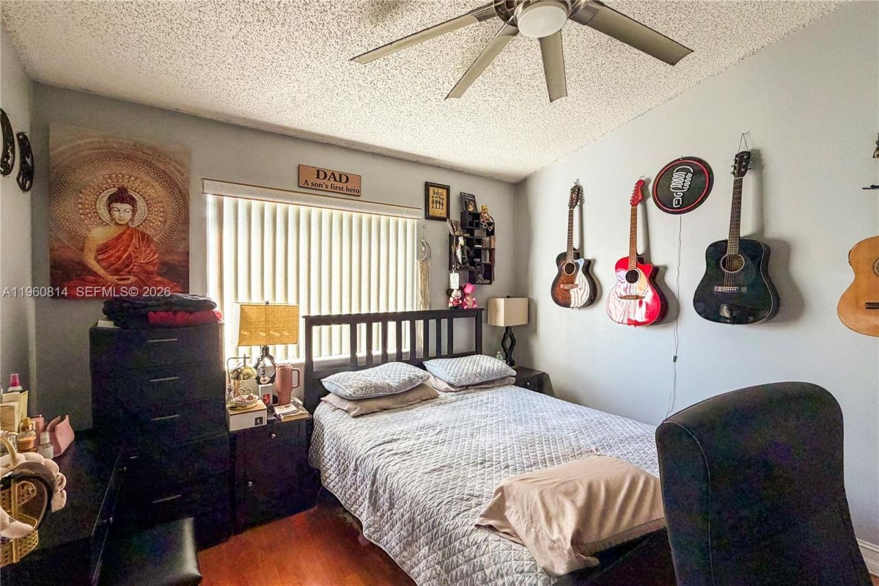 20816 NW 3rd Ln, Pembroke Pines, FL 33029 Photo