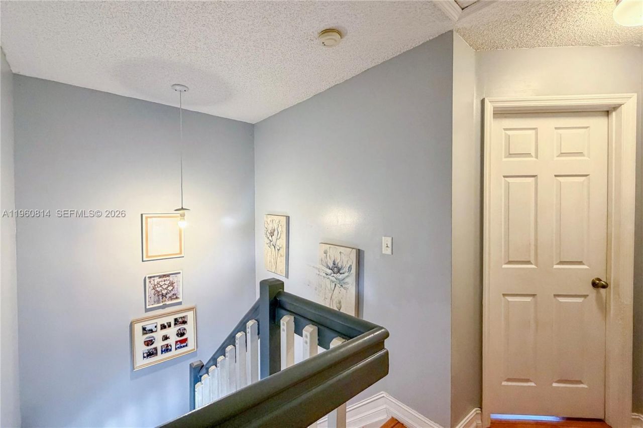 20816 NW 3rd Ln, Pembroke Pines, FL 33029 Photo