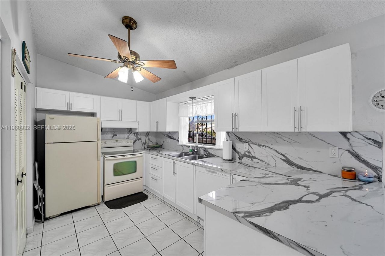 6141 Funston St, Hollywood, FL 33023 Photo