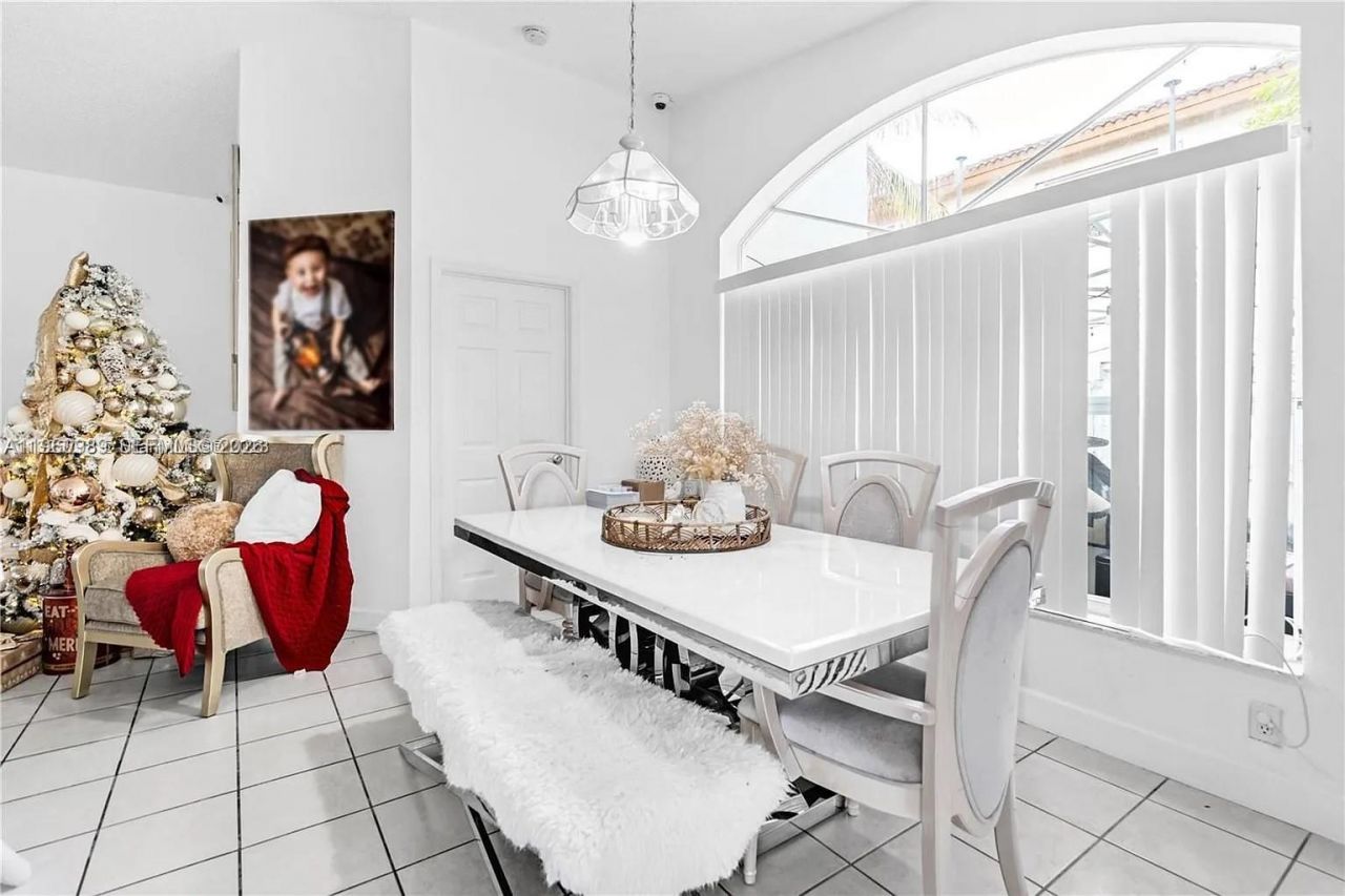 11276 NW 58th Ter, Doral, FL 33178 Photo