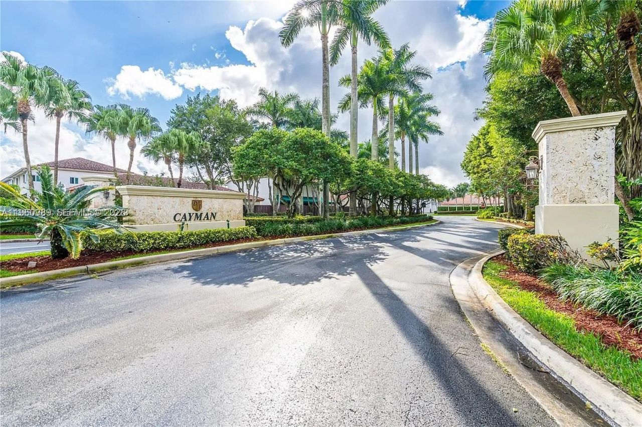 11276 NW 58th Ter, Doral, FL 33178 Photo