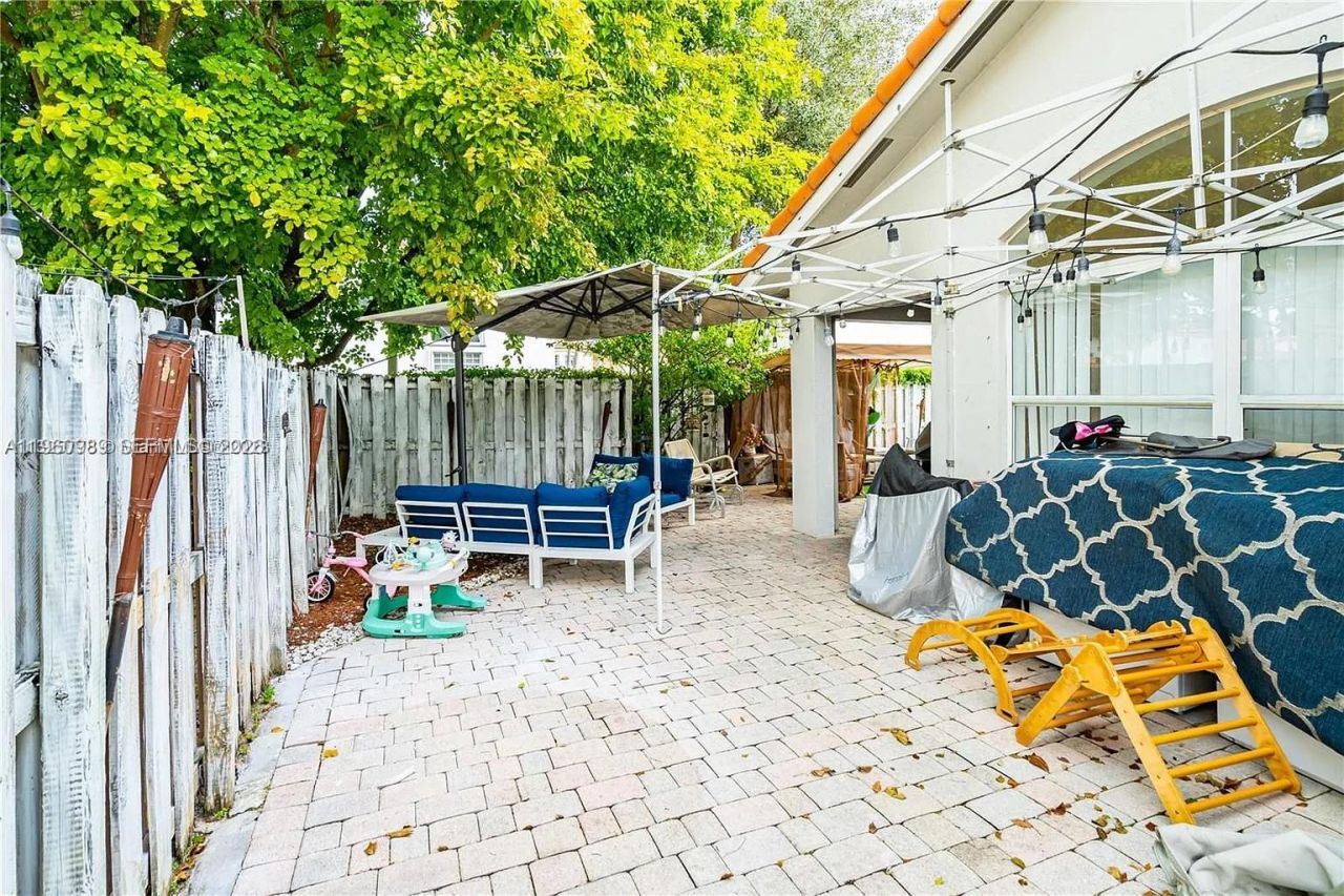 11276 NW 58th Ter, Doral, FL 33178 Photo